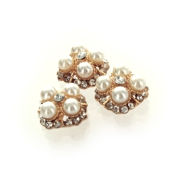 Jeweled Pearl Crest Embellishment Center